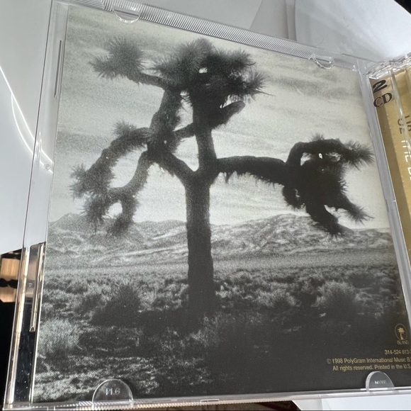 Euc-u2 The Best Of 1980-1990 The B-Sides Island 314-524 612-2 (2 CD Set) Vintage - Picture 9 of 9